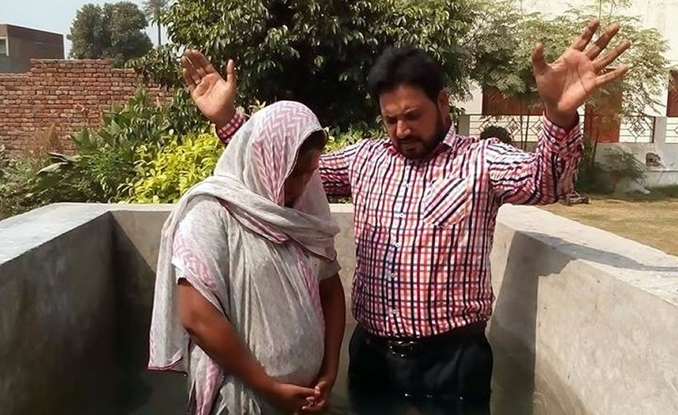 Pakistan (Church Planting) Baptism – Oct 2016